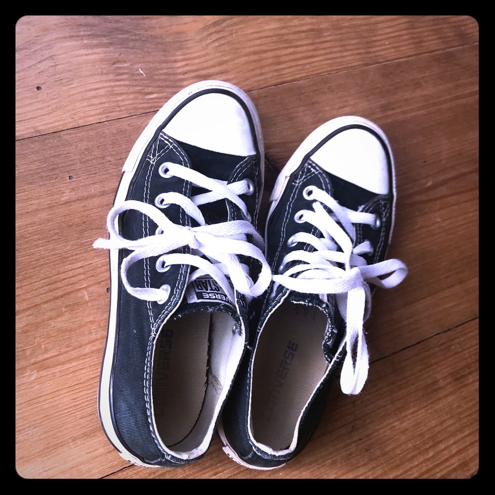 Black converse